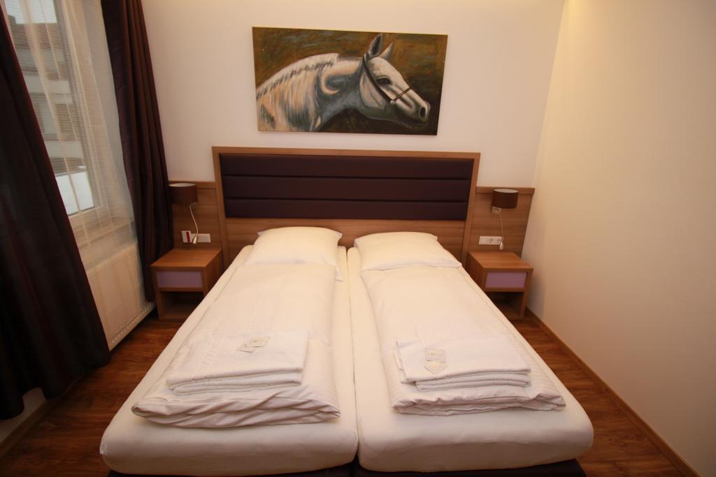Slamba Hostel Аугсбург Номер фото