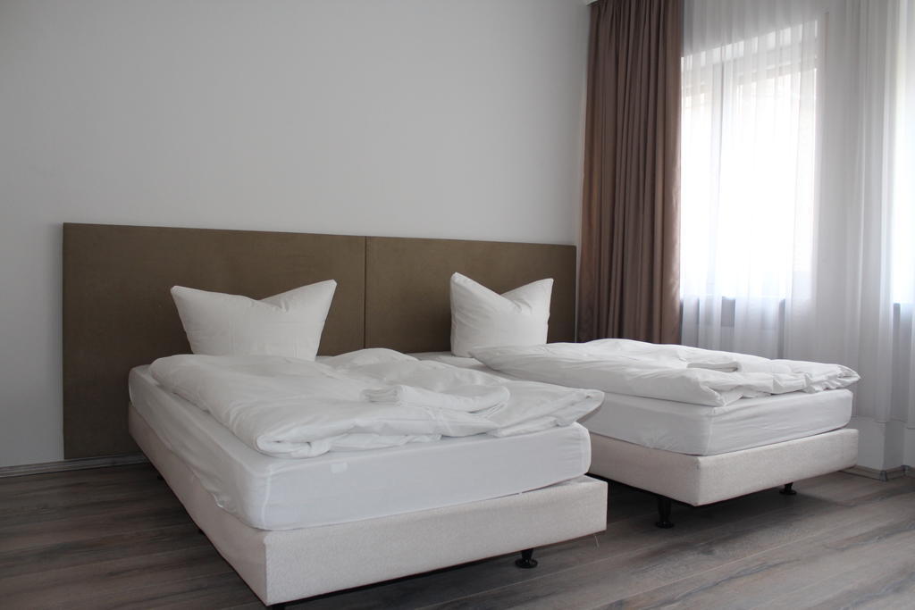 Slamba Hostel Аугсбург Экстерьер фото
