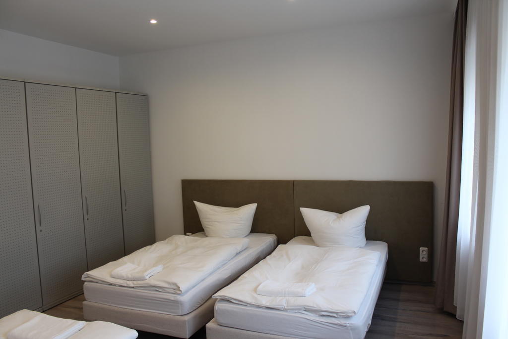 Slamba Hostel Аугсбург Номер фото